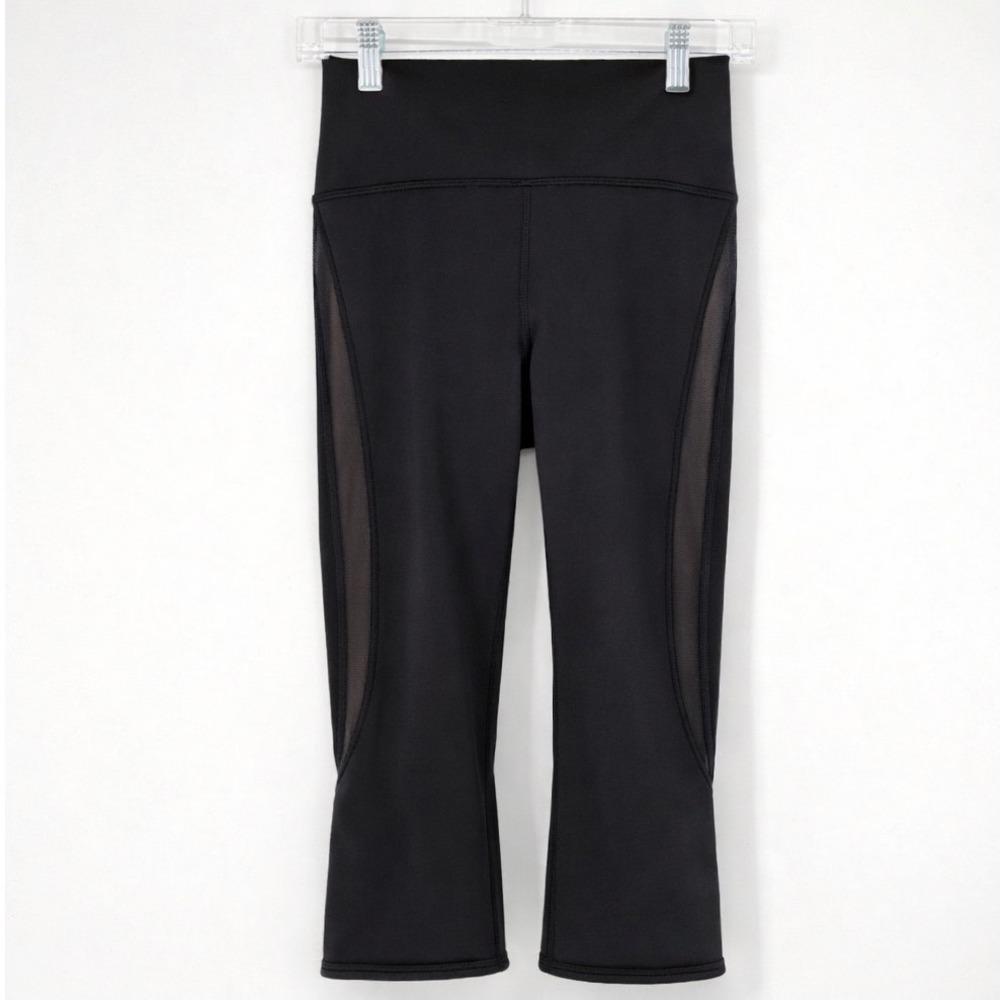 Lululemon‎ 17" Crop Leggings Sz 4 Black Sheer Mesh Scallop Side Panel Activewear